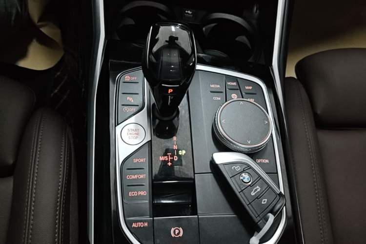 Used BMW 3 Series 2021 Second Facelift 320Li M Sport Package Gear Lever