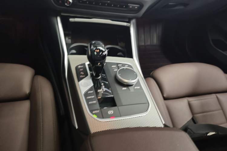 Used BMW 3 Series 2021 325i M Sport Night Edition package Gear Lever