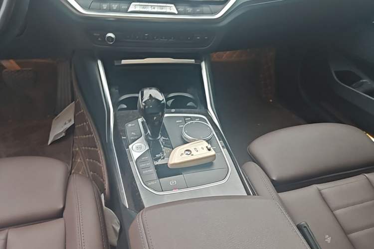 Used BMW 3 Series 2021 Second Facelift 325Li M Sport Package Gear Lever