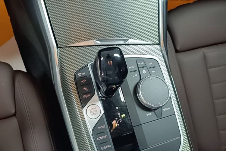 Used BMW 3 Series 2021 Second Facelift 325i M Sport Night Edition Package Gear Lever