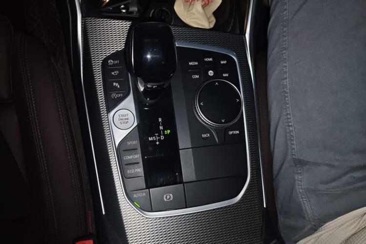 Used BMW 3 Series 2021 325Li M Sport Shadowline Package Gear Lever