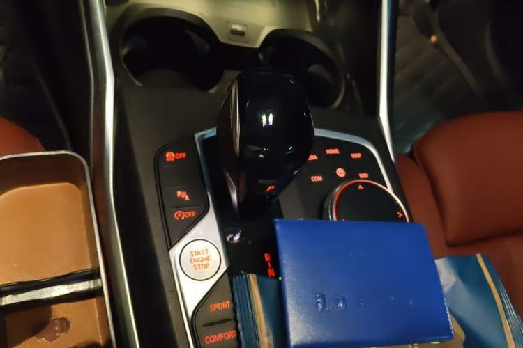 Used BMW 3 Series 2021 Second Facelift 325i M Sport Package Gear Lever