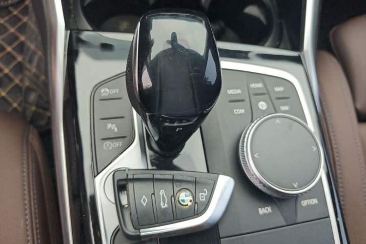 Used BMW 3 Series 2021 320i Sport Package Gear Lever