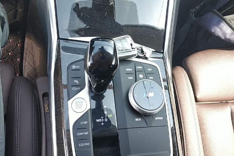 Used BMW 3 Series 2021 Second Facelift 325Li M Sport Package Gear Lever