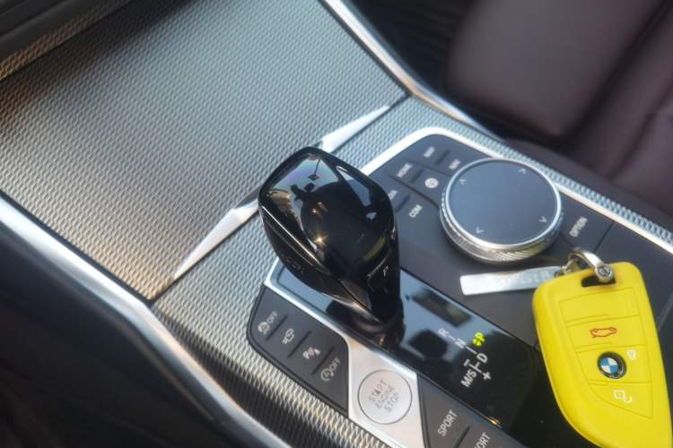 Used BMW 3 Series 2021 325i M Sport Night Edition package Gear Lever