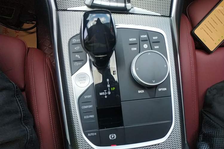 Used BMW 3 Series 2021 325i M Sport Night Edition package Gear Lever