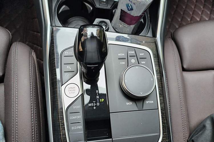 Used BMW 3 Series 2021 Second Facelift 325Li xDrive M Sport Package Gear Lever