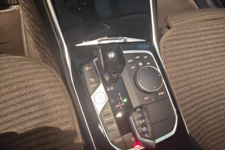 Used BMW 3 Series 2021 320i Sport Package Gear Lever
