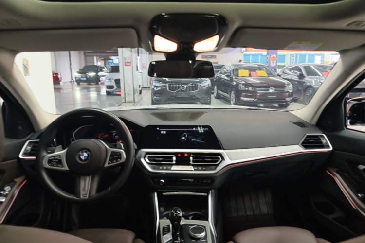 Used BMW 3 Series 2021 325i M Sport Night Edition package Headliner