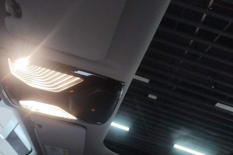 Used BMW 3 Series 2021 Second Facelift 320Li M Sport Package Headliner