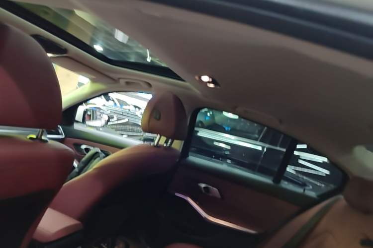Used BMW 3 Series 2021 Second Facelift 325i M Sport Package Headliner