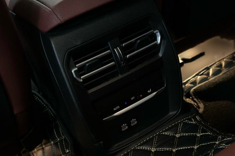 Used BMW 3 Series 2021 Second Facelift 325i M Sport Package Interior 1