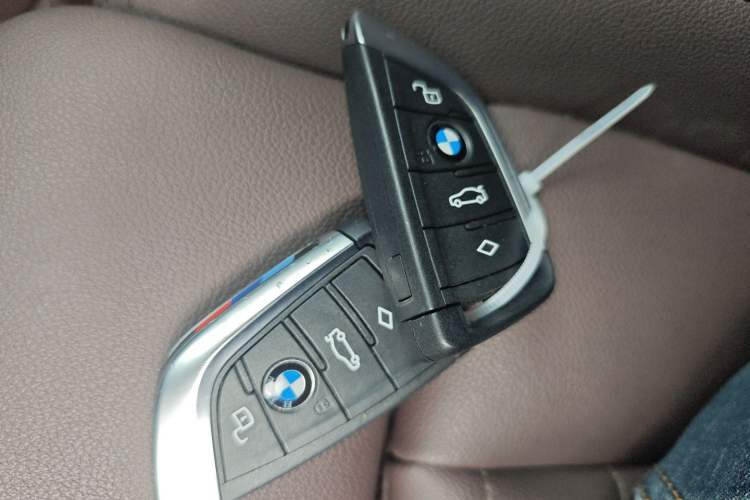Used BMW 3 Series 2021 Second Facelift 325Li M Sport Package Interior 1