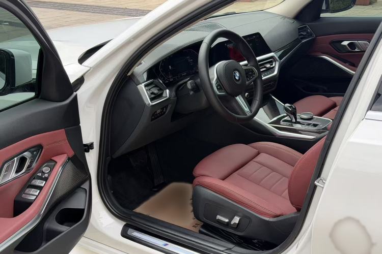 Used BMW 3 Series 2021 Restyled 325Li M Sport Package Interior 1