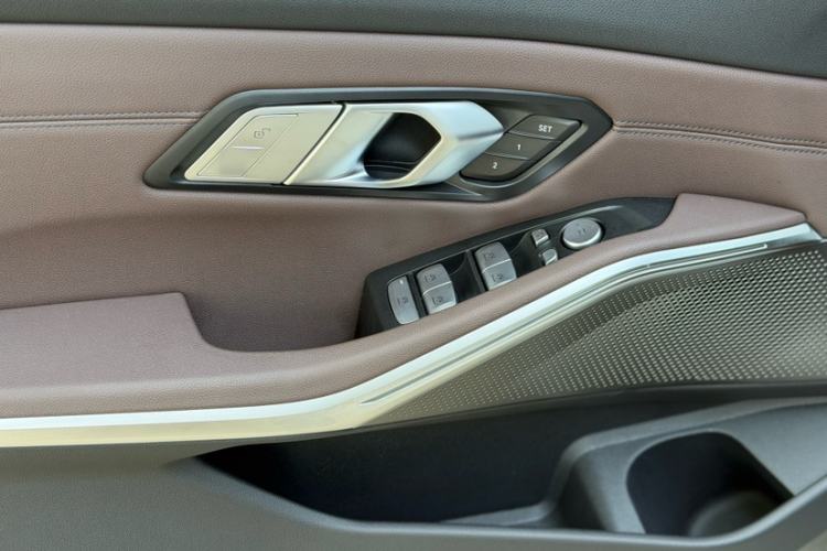 Used BMW 3 Series 2021 Second Facelift 325Li M Sport Package Interior 1