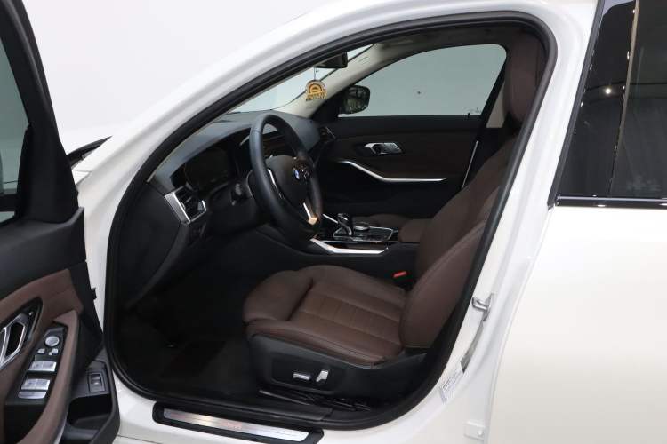 Used BMW 3 Series 2021 Restyled 320i Sport Package Interior 1
