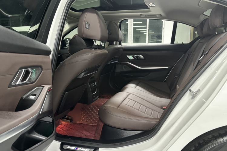 Used BMW 3 Series 2021 Restyled 325Li M Sport Package Interior 1