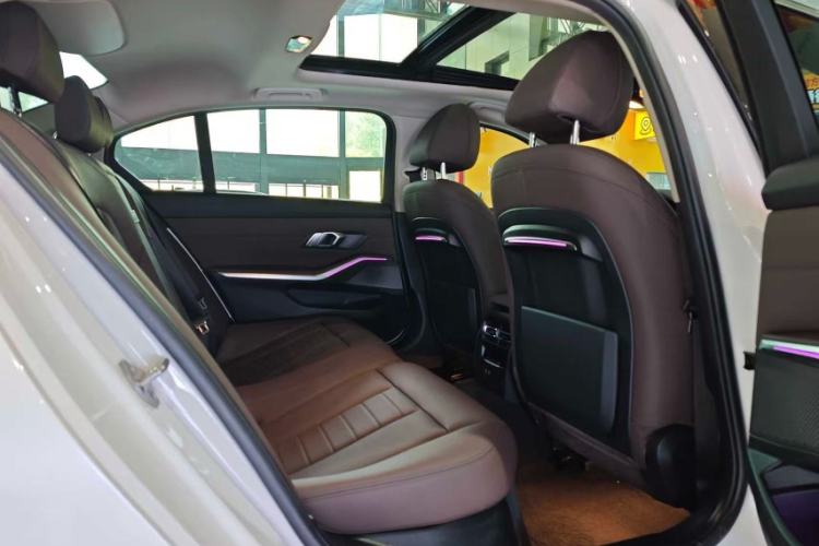 Used BMW 3 Series 2021 Restyled 325Li M Sport Package Interior 10