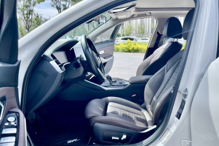 Used BMW 3 Series 2021 Restyled 325Li M Sport Package Interior 11