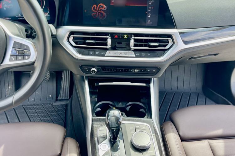 Used BMW 3 Series 2021 Restyled 325Li M Sport Package Interior 13