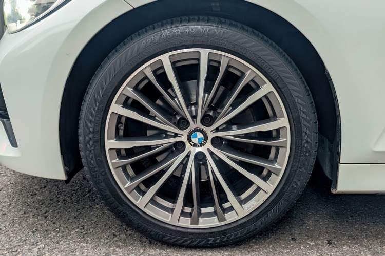 Used BMW 3 Series 2021 Second Facelift 320i Sport Package Interior 13
