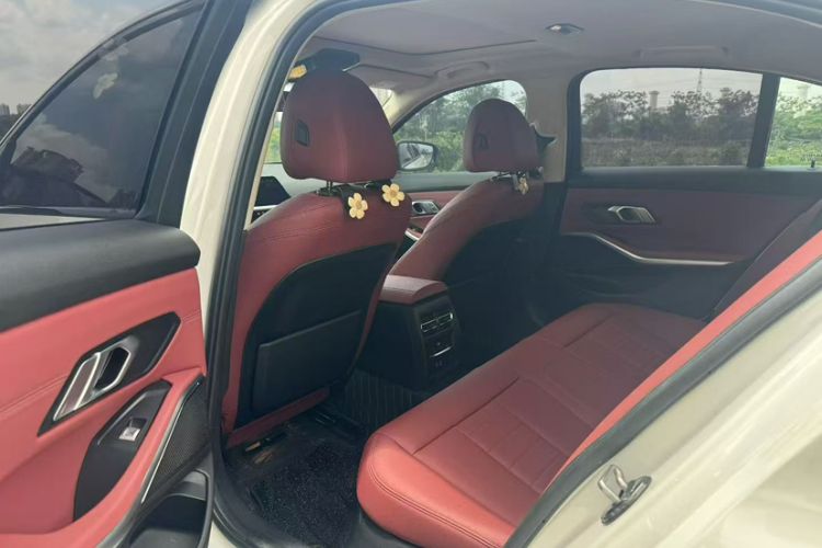 Used BMW 3 Series 2021 Second Facelift 325i M Sport Package Interior 2