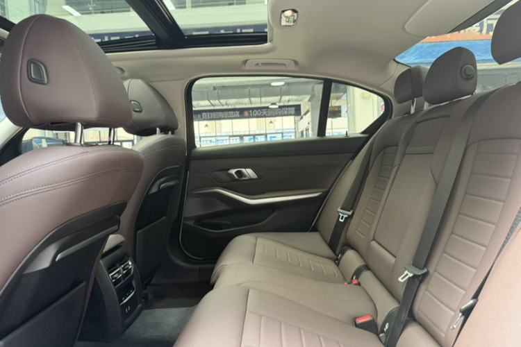 Used BMW 3 Series 2021 Second Facelift 320Li M Sport Package Interior 2