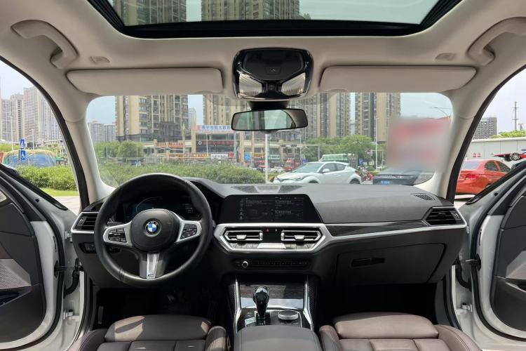 Used BMW 3 Series 2021 Restyled 325Li M Sport Package Interior 2