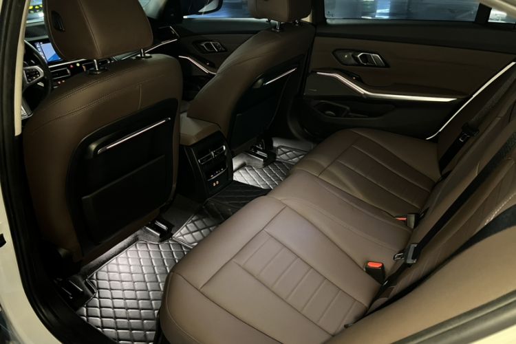 Used BMW 3 Series 2021 325Li M Sport Shadowline Package Interior 2