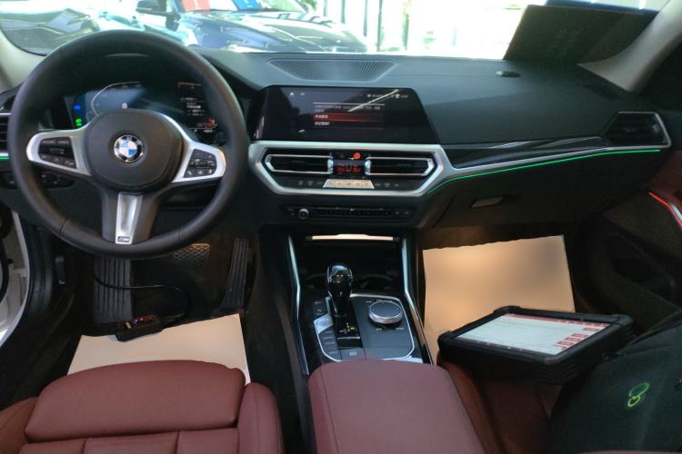 Used BMW 3 Series 2021 Restyled 325Li xDrive M Sport Package Interior 2