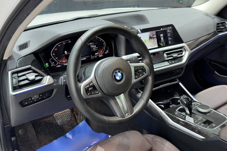Used BMW 3 Series 2021 Restyled 325Li M Sport Package Interior 2