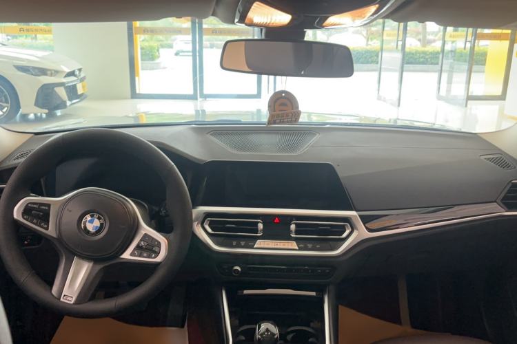 Used BMW 3 Series 2021 Facelifted 320Li M Sport Package Interior 3