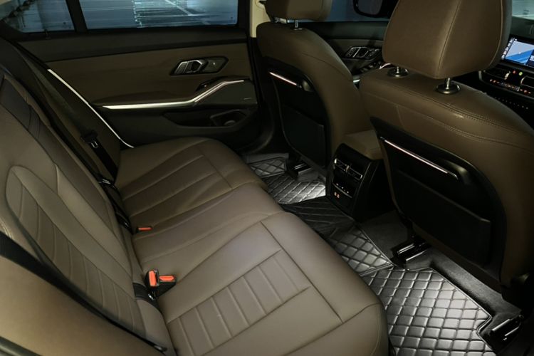 Used BMW 3 Series 2021 325Li M Sport Shadowline Package Interior 3