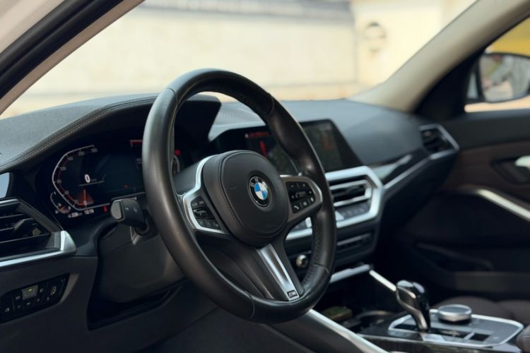 Used BMW 3 Series 2021 Second Facelift 325Li M Sport Package Interior 3