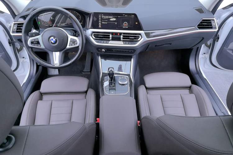 Used BMW 3 Series 2021 Restyled 325Li M Sport Package Interior 3