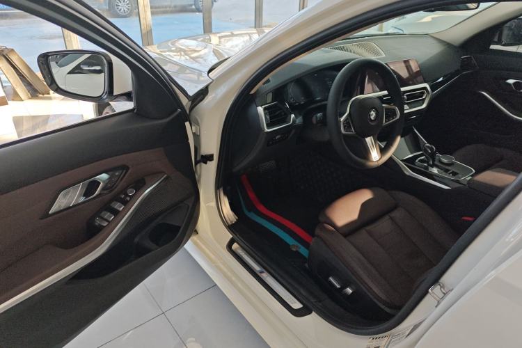 Used BMW 3 Series 2021 Facelifted 320Li M Sport Package Interior 3