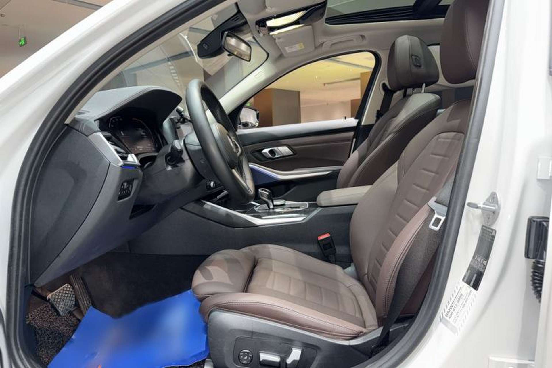 Used BMW 3 Series 2021 Restyled 325Li M Sport Package Interior 3