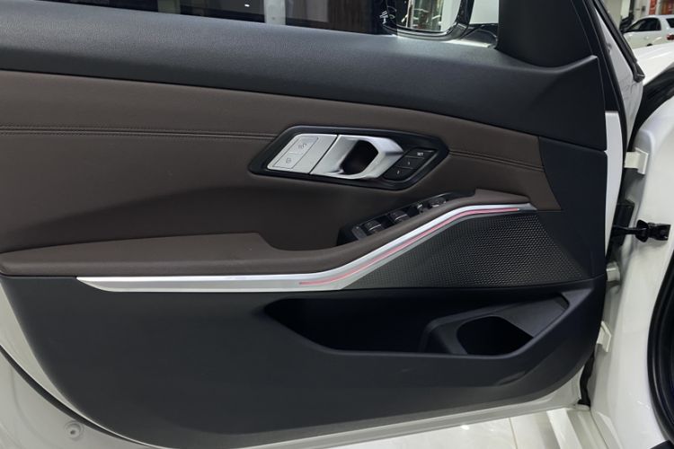 Used BMW 3 Series 2021 Second Facelift 320Li M Sport Package Interior 3