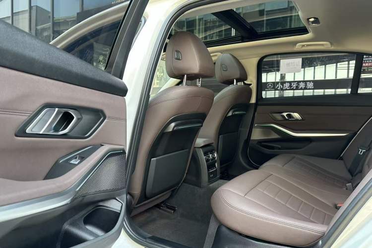 Used BMW 3 Series 2021 325Li M Sport Package Interior 3