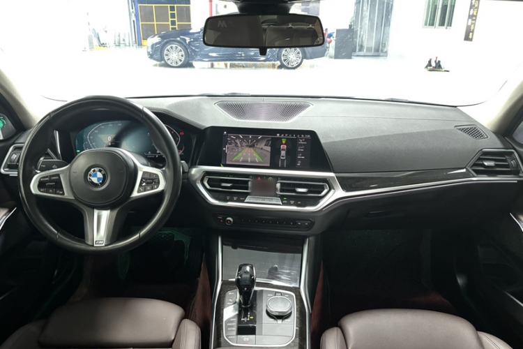 Used BMW 3 Series 2021 Restyled 325Li M Sport Package Interior 3