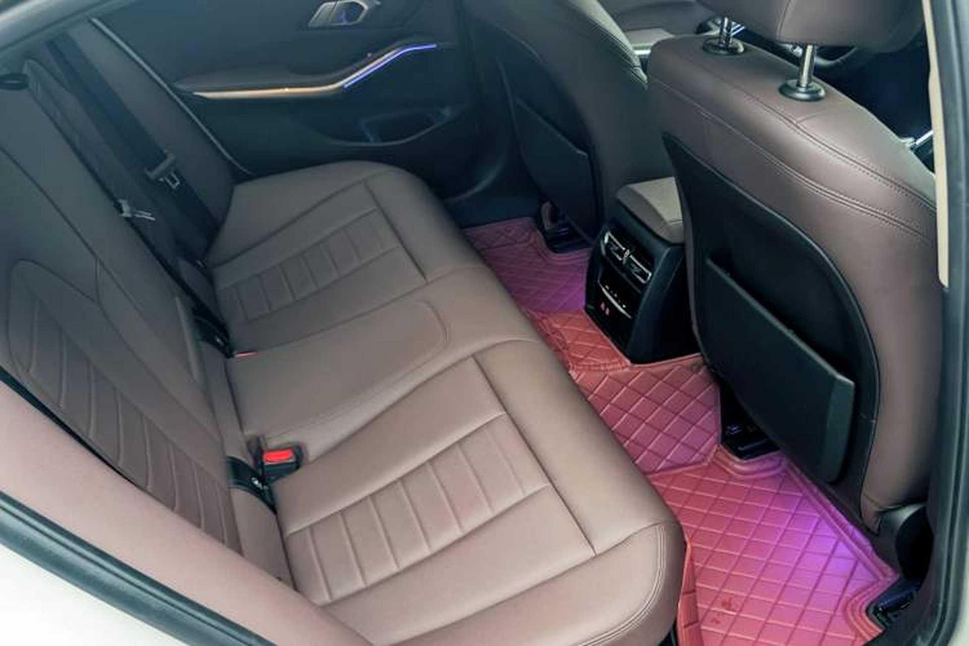 Used BMW 3 Series 2021 Second Facelift 320i Sport Package Interior 4