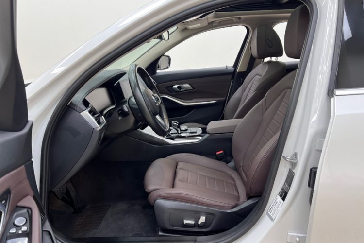 Used BMW 3 Series 2021 320Li M Sport Package Interior 4