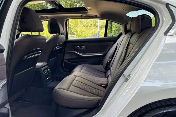 Used BMW 3 Series 2021 325Li M Sport Package Interior 4