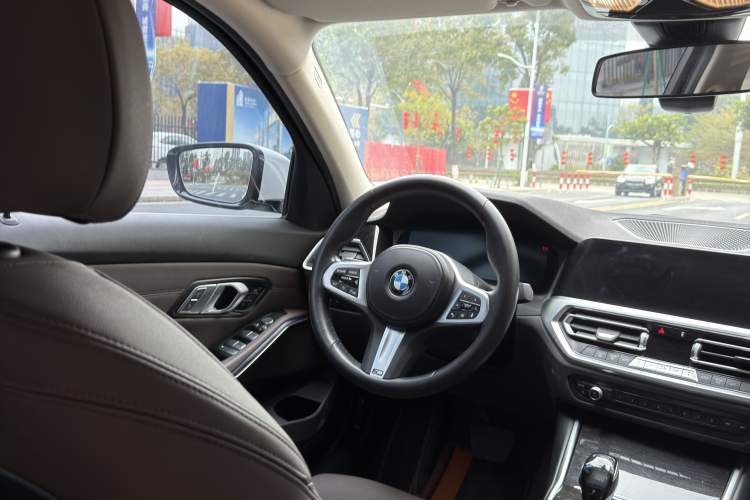 Used BMW 3 Series 2021 Second Facelift 325Li M Sport Package Interior 5