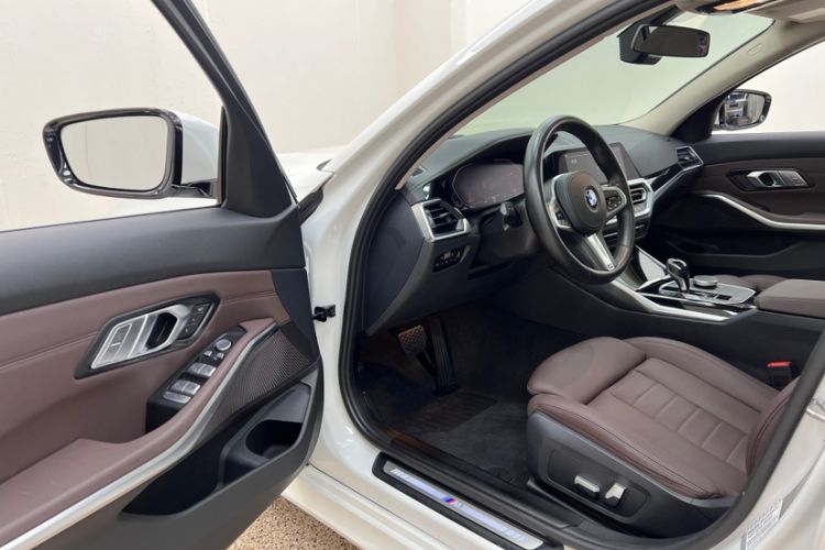 Used BMW 3 Series 2021 320Li M Sport Package Interior 5