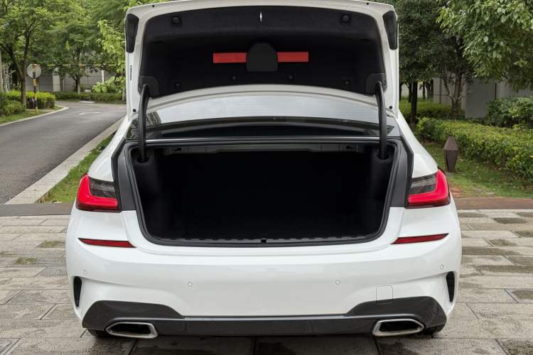 Used BMW 3 Series 2021 325Li M Sport Package Interior 5