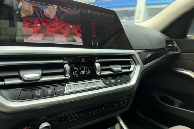 Used BMW 3 Series 2021 Second Facelift 320Li M Sport Package Interior 6