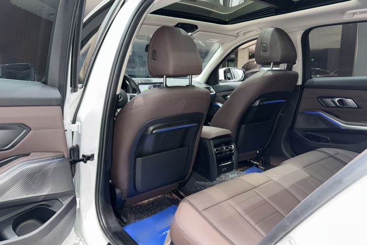Used BMW 3 Series 2021 Restyled 325Li M Sport Package Interior 6