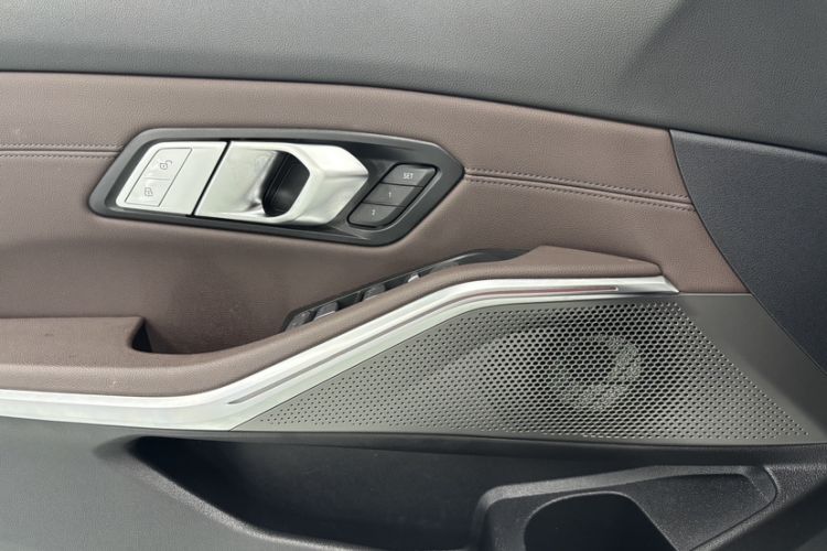 Used BMW 3 Series 2021 Restyled 325Li M Sport Package Interior 6