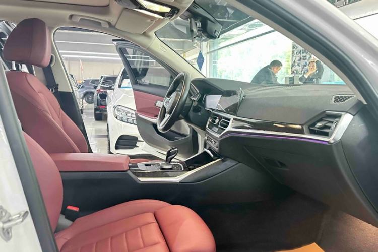 Used BMW 3 Series 2021 Second Facelift 325Li M Sport Package Interior 7